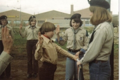 1977 Installatie padvindsters