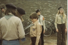 1977 Installatie padvindsters